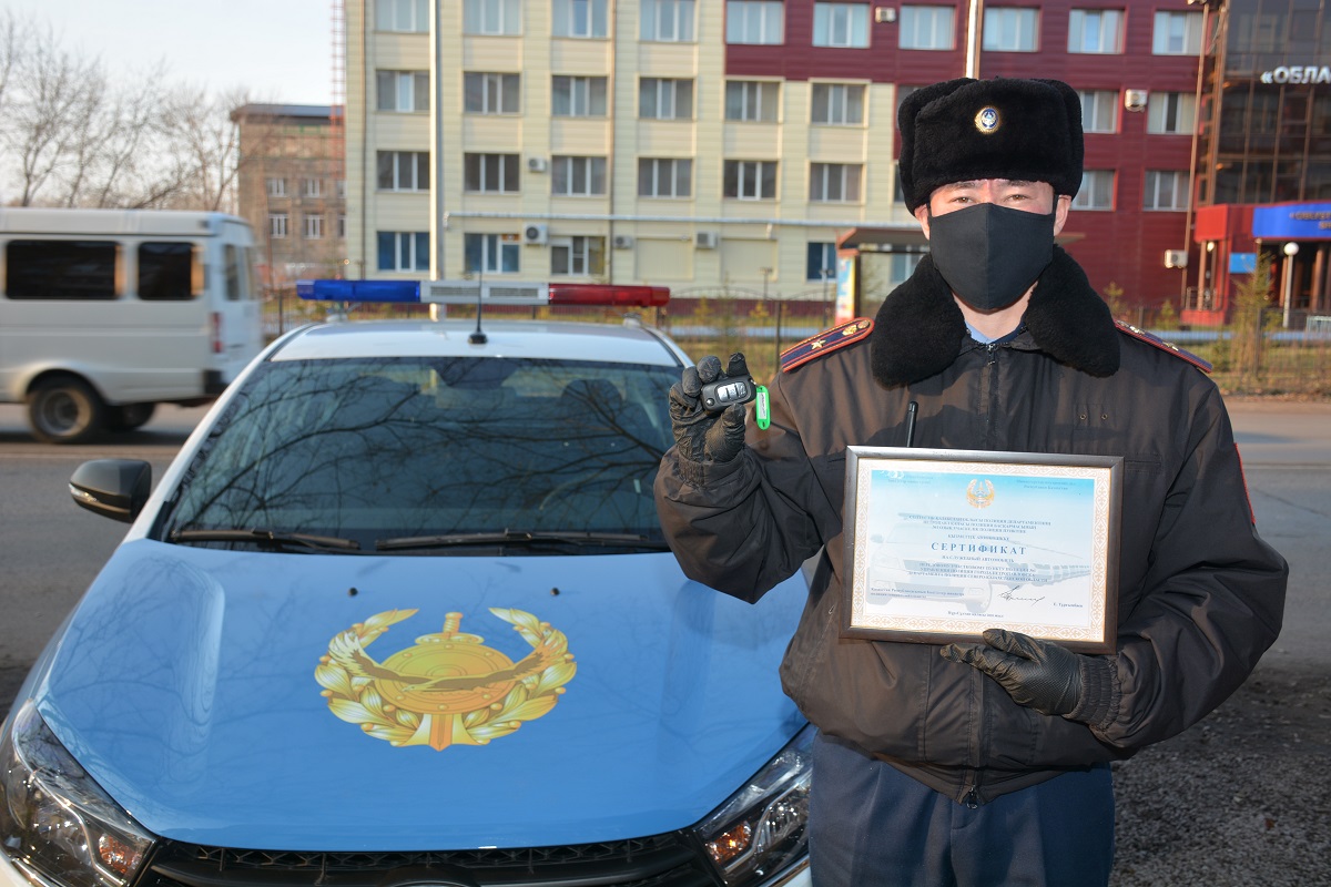 Новую служебную автомашину вручили участковым инспекторам Петропавловска