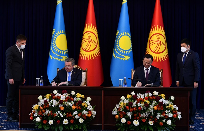 Министр иностранных дел Казахстана находится с официальным визитом в Кыргызстане