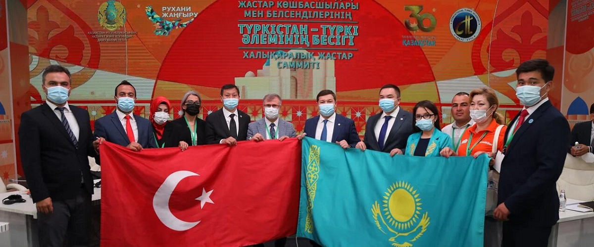 В Туркестане прошло пленарное заседание молодежного саммита «Туркестан – колыбель тюркского мира»