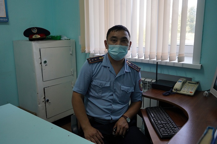 Такого участкового у нас не было: североказахстанцы о работе полицейского, вернувшегося после продолжительного лечения