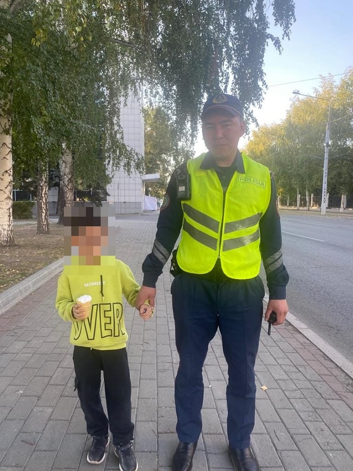 В Усть-Каменогорске полицейские оперативно нашли 6-ти летнего мальчика