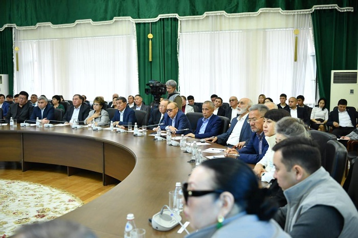 Приоритеты Токаева в аграрном секторе обсудили сторонники кандидата с жителями области Жетысу