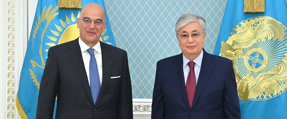 Президент Казахстана принял министра иностранных дел Греческой Республики Николаоса Дендиаса