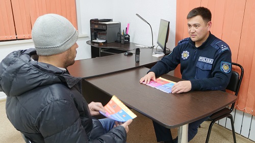 Помощник участкового Жаслан Шамшуалиев — ровесник Независимости Казахстана