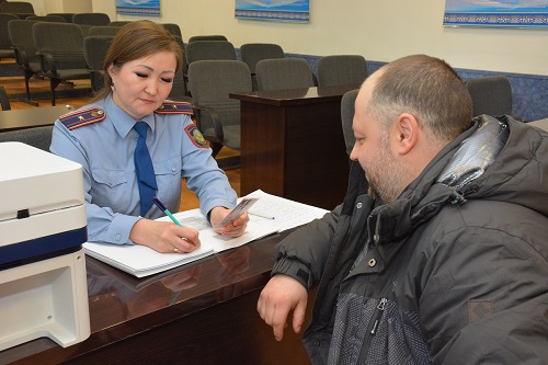 Сотрудники управления административной полиции ДП СКО провели прием граждан для всех желающих