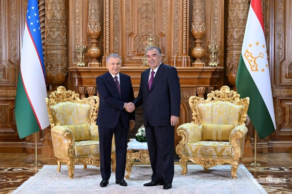 Президенты Узбекистана и Таджикистана обсудили актуальные вопросы двусторонней повестки