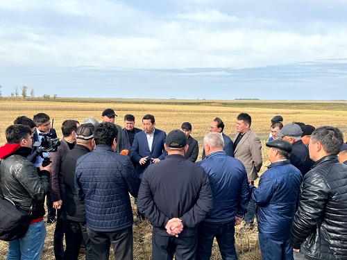 Министр сельского хозяйства объехал поля Северо-Казахстанской области