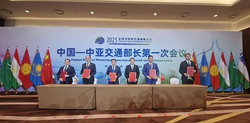Министр транспорта РК выступил на Глобальном форуме устойчивого транспорта в Пекине