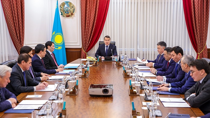 Алихан Смаилов провел заседание Комиссии по вопросам возврата незаконно приобретенных активов