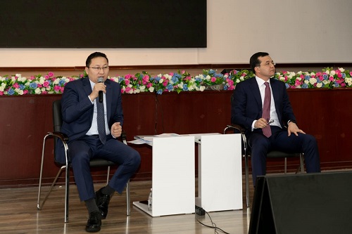 Второй раунд расширенного совещания по вопросам международных автомобильных грузоперевозок проходит в Алматы