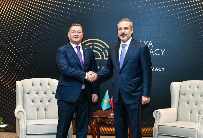 Главы внешнеполитических ведомств Казахстана и Турции обсудили перспективы двустороннего сотрудничества