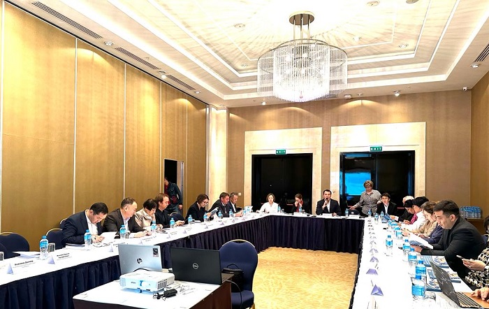 Эксперты обсудили роль профсоюзов в защите трудовых прав в Казахстане